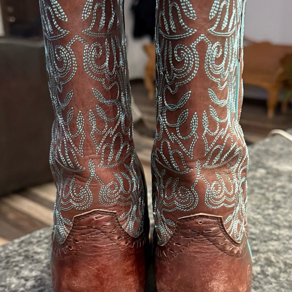 Women’s Ariat western boot - Picture 2 of 8